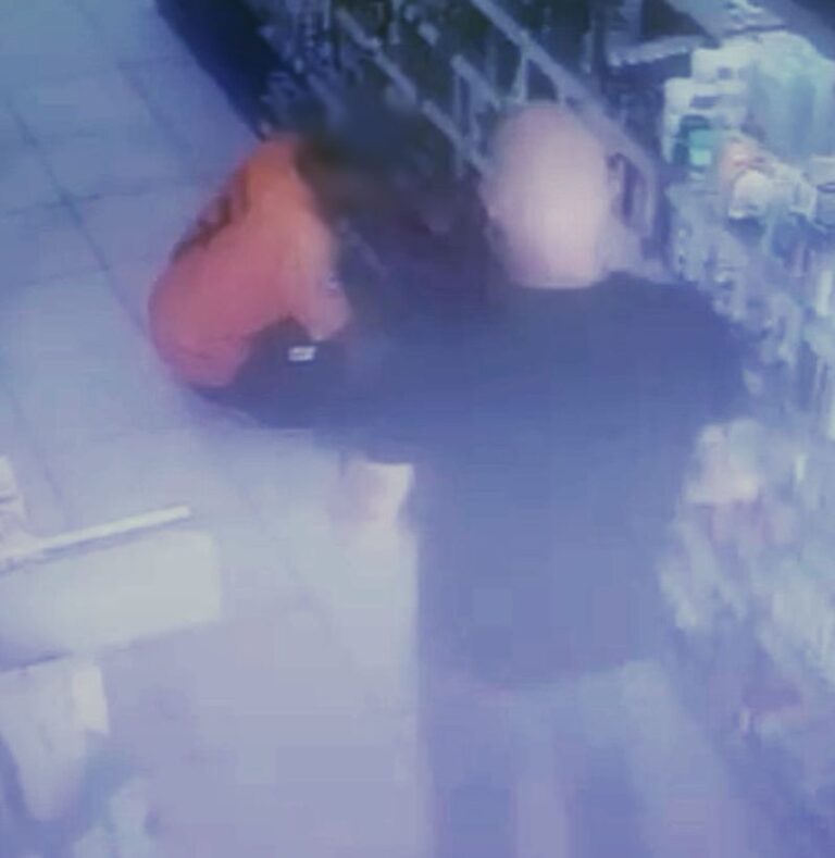 policial-civil-flagra-e-prende-homem-furtando-farmacia-em-criciuma