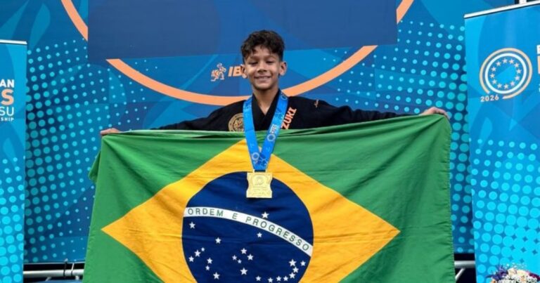 com-11-anos,-brusquense-sonhou,-treinou-e-trouxe-o-titulo-europeu-de-jiu-jitsu-da-irlanda