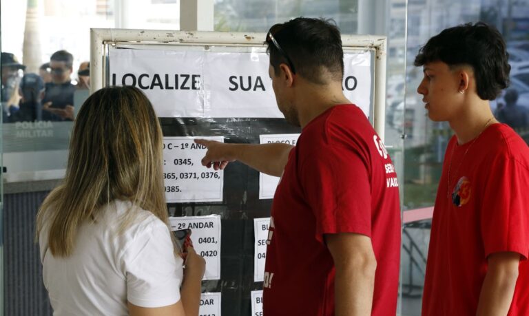 2o-turno:-130-mil-eleitores-de-22-estados-votarao-em-local-diferente