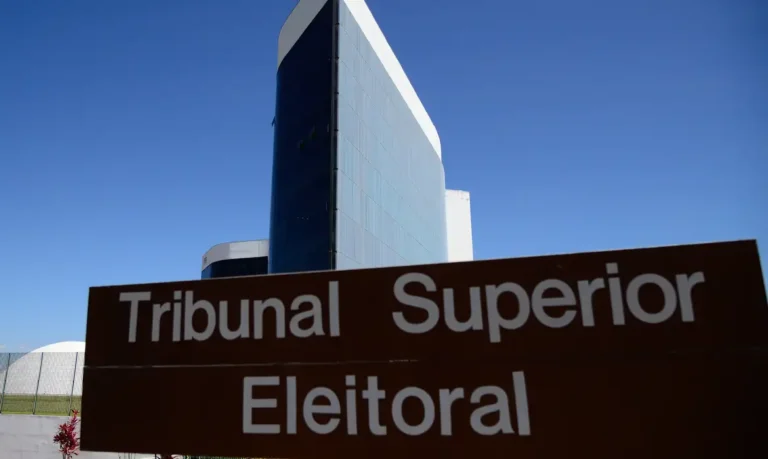 tse-estuda-desativar-canais-politicos-no-whatsapp-48h-antes-da-eleicao