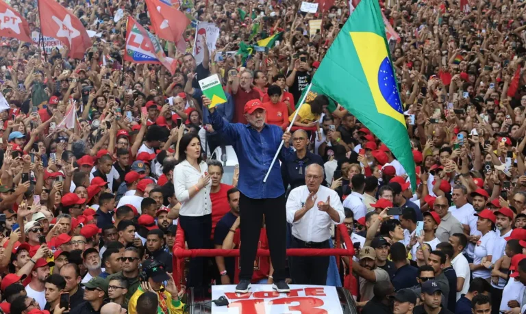 lula-e-reeleito-presidente-do-brasil-em-virada-historica