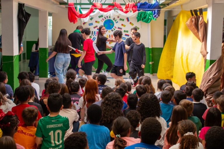 ebm-sereno-soprana-promove-festa-das-culturas-em-chapeco