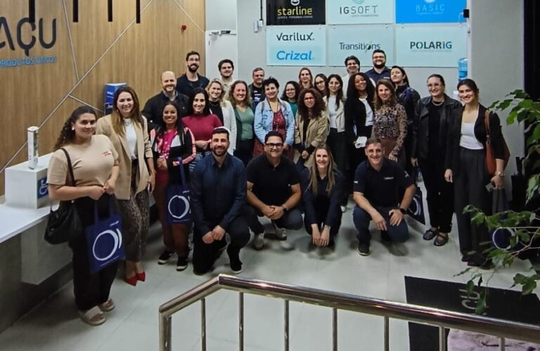 nucleo-de-oticas-da-acic-realiza-primeira-visita-tecnica-ao-laboratorio-iguacu