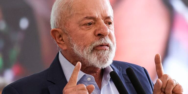 Lula chama América Latina de zona de paz e critica intervenções lula-chama-america-latina-de-zona-de-paz-e-critica-intervencoes