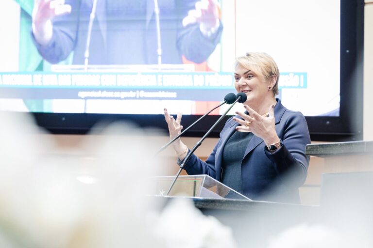 Deputada Luciane Carminatti consolida 2025 como um ano de defesa firme da educação, das mulheres e de quem mais precisa em Santa Catarina