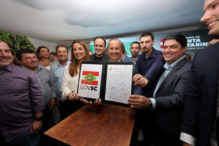 Governador oficializa estadualização do Hospital Regional Ruth Cardoso e anuncia investimentos em Balneário Camboriú governador-oficializa-estadualizacao-do-hospital-regional-ruth-cardoso-e-anuncia-investimentos-em-balneario-camboriu