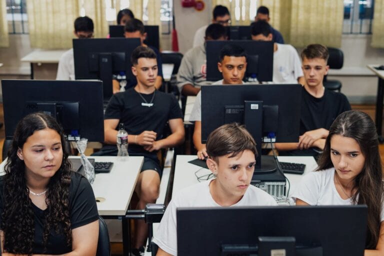 Governo de SC intensifica oferta de cursos técnicos com 50 mil novas vagas do CaTec+ governo-de-sc-intensifica-oferta-de-cursos-tecnicos-com-50-mil-novas-vagas-do-catec+