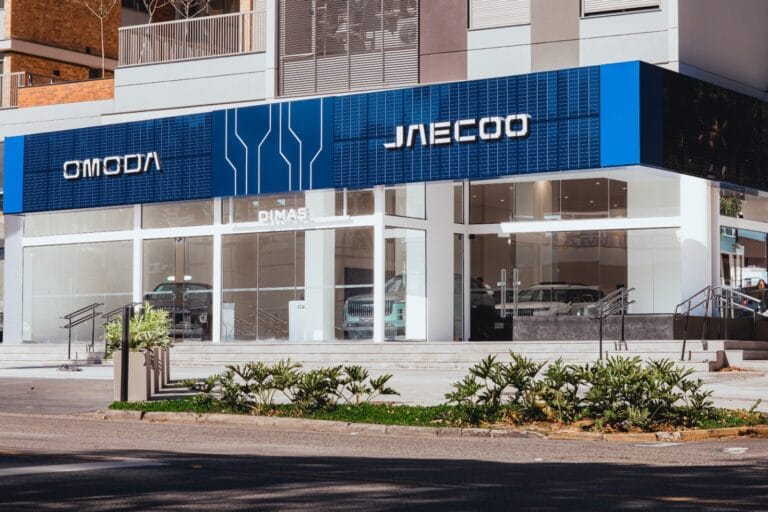 Expansão: Dimas abre novas concessionárias Omoda & Jaecoo em Balneário Camboriú e Chapecó