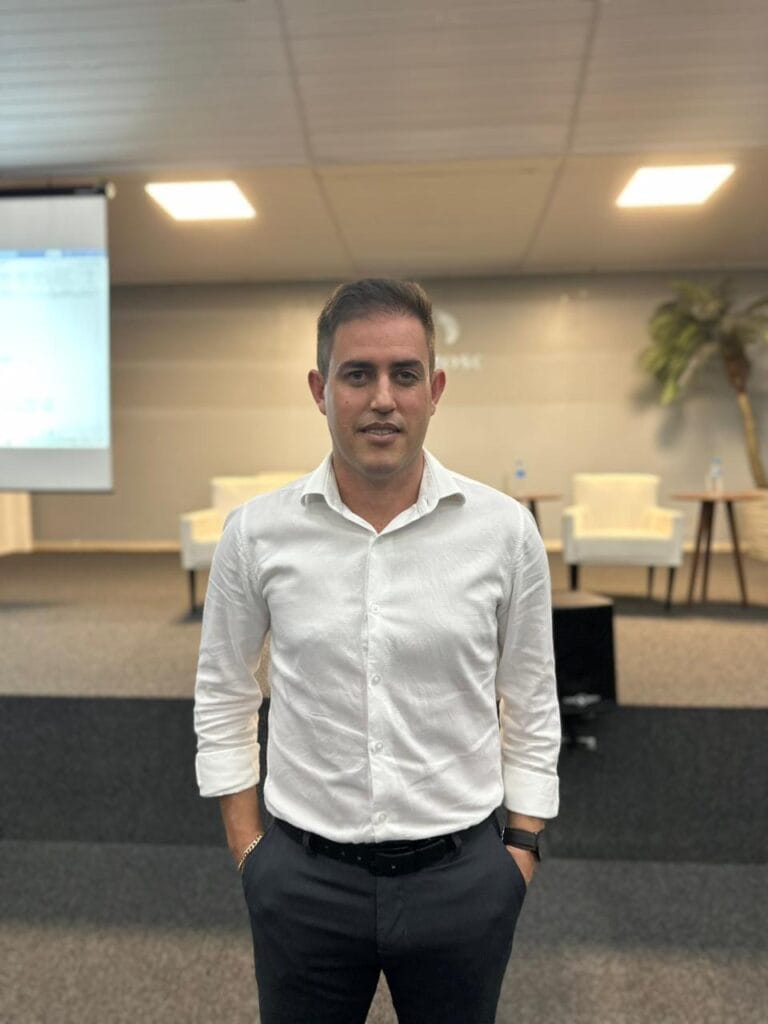 Vereador Caciano Sartori é reconduzido à presidência da Acamosc