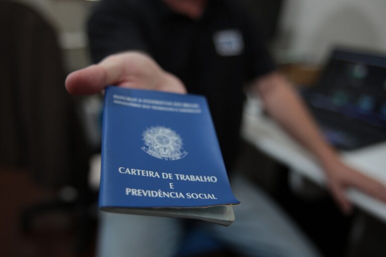 sine-oferece-mais-de-6,3-mil-vagas-de-emprego-em-santa-catarina