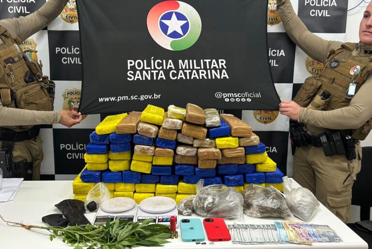 Denúncia de disparo de arma leva PM a grande apreensão de drogas e munições em Xanxerê denuncia-de-disparo-de-arma-leva-pm-a-grande-apreensao-de-drogas-e-municoes-em-xanxere