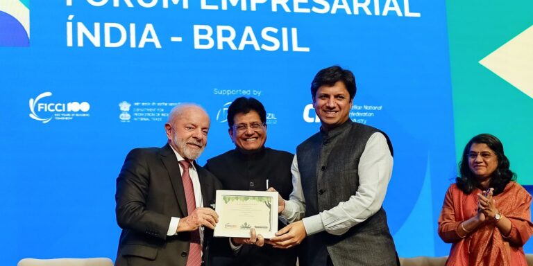 Embraer firma acordo para instalar linha de montagem na Índia embraer-firma-acordo-para-instalar-linha-de-montagem-na-india