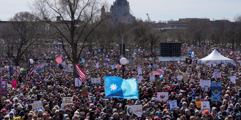 Manifestações anti-Trump reúnem milhões em diversas cidades dos EUA manifestacoes-anti-trump-reunem-milhoes-em-diversas-cidades-dos-eua