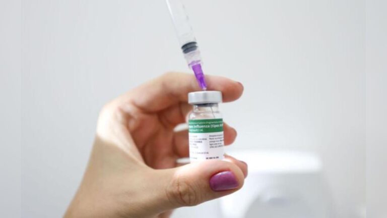 Santa Catarina avança na vacinação contra a influenza com mais de um milhão de doses sendo distribuídas santa-catarina-avanca-na-vacinacao-contra-a-influenza-com-mais-de-um-milhao-de-doses-sendo-distribuidas