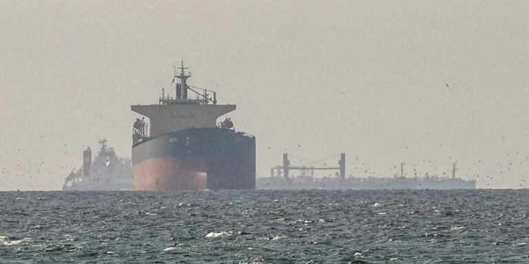 Irã nega passagem de navios dos EUA por Ormuz e petróleo dispara ira-nega-passagem-de-navios-dos-eua-por-ormuz-e-petroleo-dispara