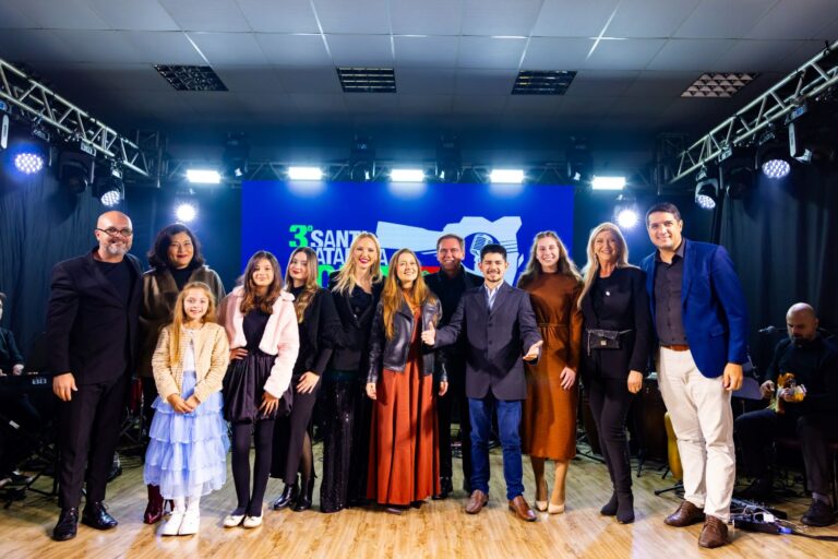 Curitibanos abre as etapas regionais do Santa Catarina Canta e seleciona os primeiros cantores para a semifinal do Festival curitibanos-abre-as-etapas-regionais-do-santa-catarina-canta-e-seleciona-os-primeiros-cantores-para-a-semifinal-do-festival