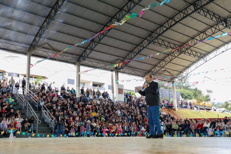 Em Quilombo, governador autoriza R$ 20 milhões em recursos do Governo do Estado para obras de infraestrutura, habitação e proteção e defesa civil em-quilombo,-governador-autoriza-r$-20-milhoes-em-recursos-do-governo-do-estado-para-obras-de-infraestrutura,-habitacao-e-protecao-e-defesa-civil