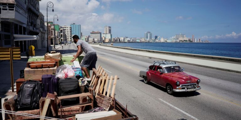 Cuba debate reformas econômica e social em meio ao bloqueio dos EUA cuba-debate-reformas-economica-e-social-em-meio-ao-bloqueio-dos-eua