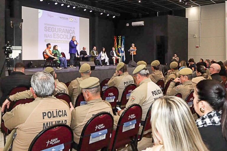 SSP-SC apresenta ações de segurança escolar em seminário macrorregional ssp-sc-apresenta-acoes-de-seguranca-escolar-em-seminario-macrorregional