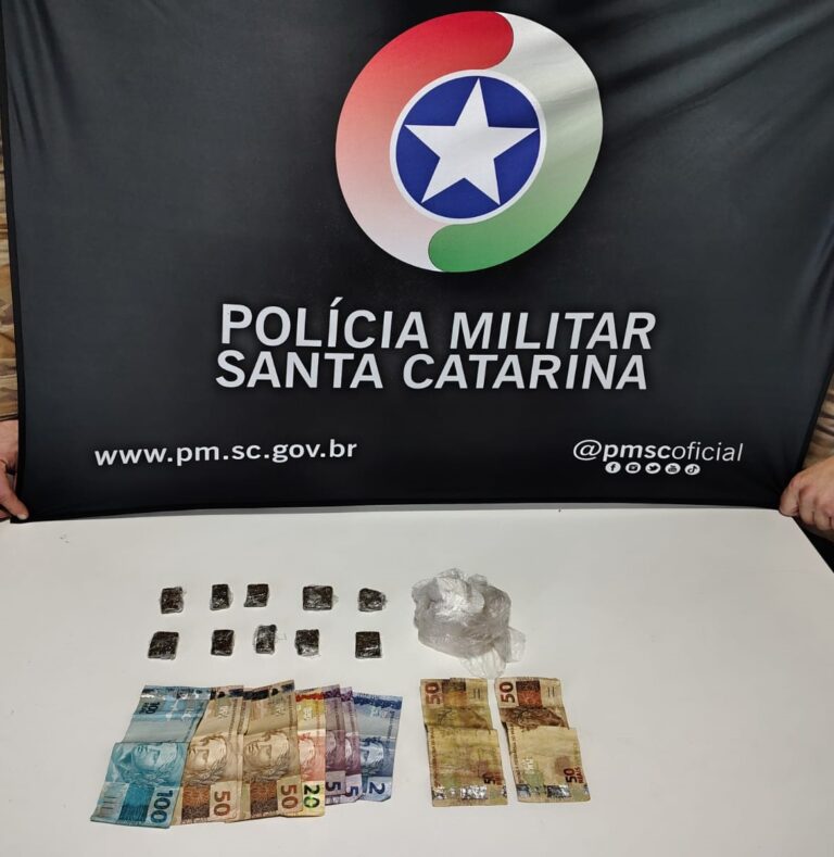 PM realiza apreensão de drogas e notas falsas pm-realiza-apreensao-de-drogas-e-notas-falsas