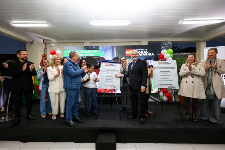 governo-de-sc-inaugura-reforma-da-eeb-profa.-tania-mara-e-anuncia-investimentos-para-a-educacao-de-biguacu