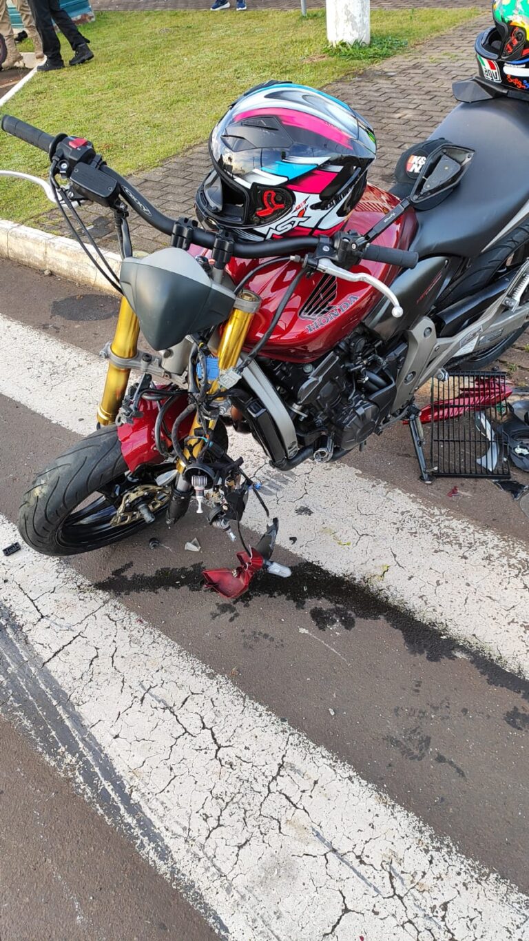 Colisão entre motocicletas deixa três feridos em Chapecó colisao-entre-motocicletas-deixa-tres-feridos-em-chapeco