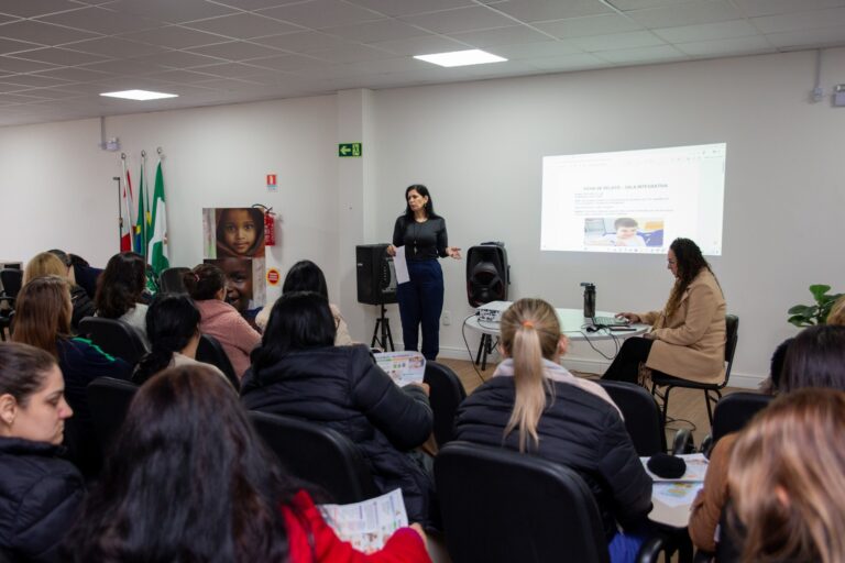 Professores chapecoenses participam de formação sobre as Salas Integrativas professores-chapecoenses-participam-de-formacao-sobre-as-salas-integrativas