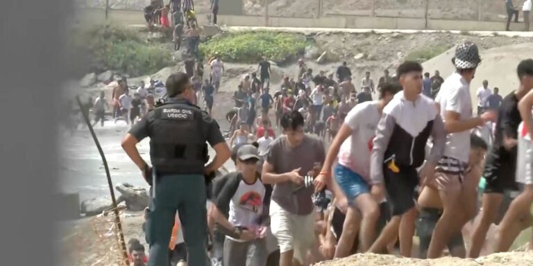 Espanha cita grupos reacionários e fake news em imigração em Ceuta espanha-cita-grupos-reacionarios-e-fake-news-em-imigracao-em-ceuta