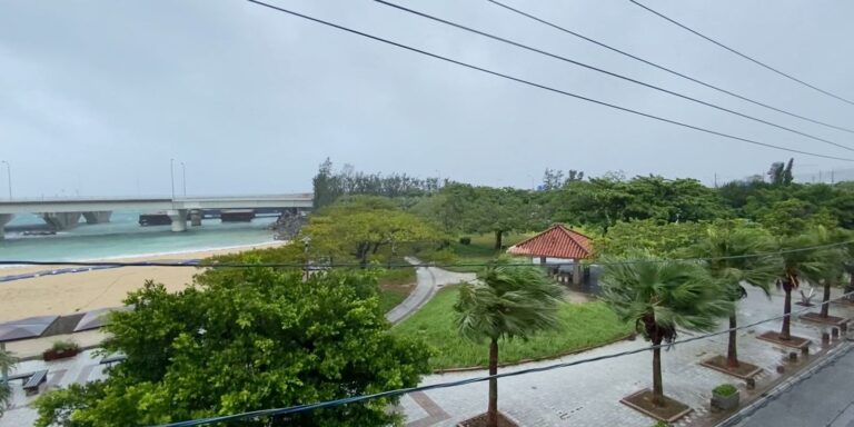 tempestades-causadas-por-tufao-dolphin-atingem-leste-da-china