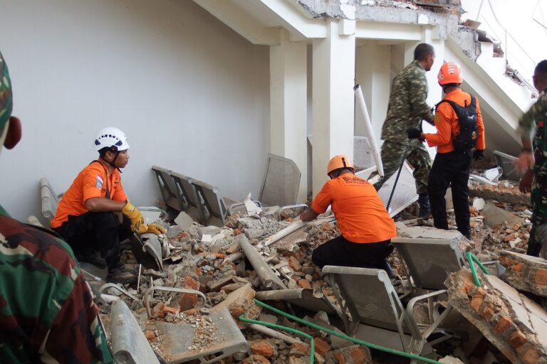 Terremoto na Indonésia deixa pelo menos 47 mortos terremoto-na-indonesia-deixa-pelo-menos-47-mortos