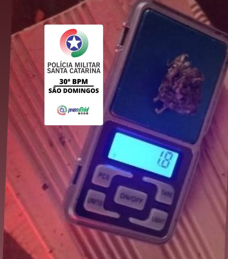 Homem é flagrado com maconha durante abordagem em São Domingos homem-e-flagrado-com-maconha-durante-abordagem-em-sao-domingos
