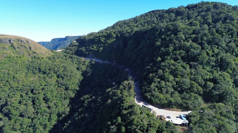Trânsito na Serra do Faxinal será liberado no sistema Pare e Siga a partir desta terça-feira transito-na-serra-do-faxinal-sera-liberado-no-sistema-pare-e-siga-a-partir-desta-terca-feira