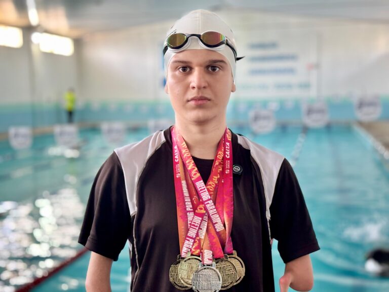 Com medalhas estaduais e nacionais, nadador chapecoense sonha com Paralimpíada com-medalhas-estaduais-e-nacionais,-nadador-chapecoense-sonha-com-paralimpiada