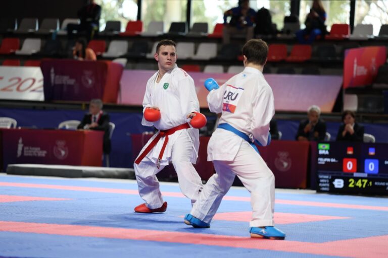 Karateca chapeoense é Bronze nos Jogos Sul-Americanos karateca-chapeoense-e-bronze-nos-jogos-sul-americanos